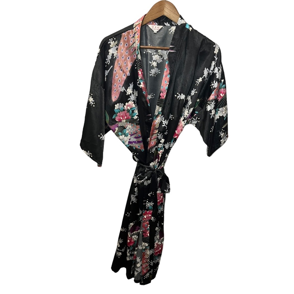 TANGYIHUI SILKY SATIN BLACK FLORAL PEACOCK ROBE WITH MATCHING BELT SIZE XXL